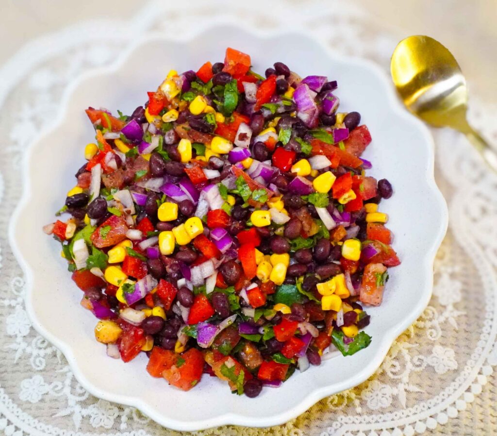 Ensalada de frijol negro y maíz
