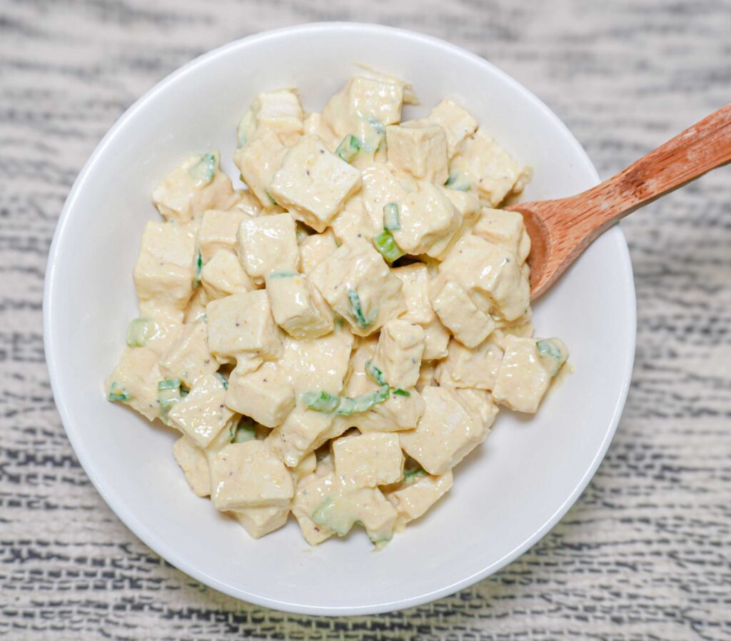 Ensalada de huevo vegana
