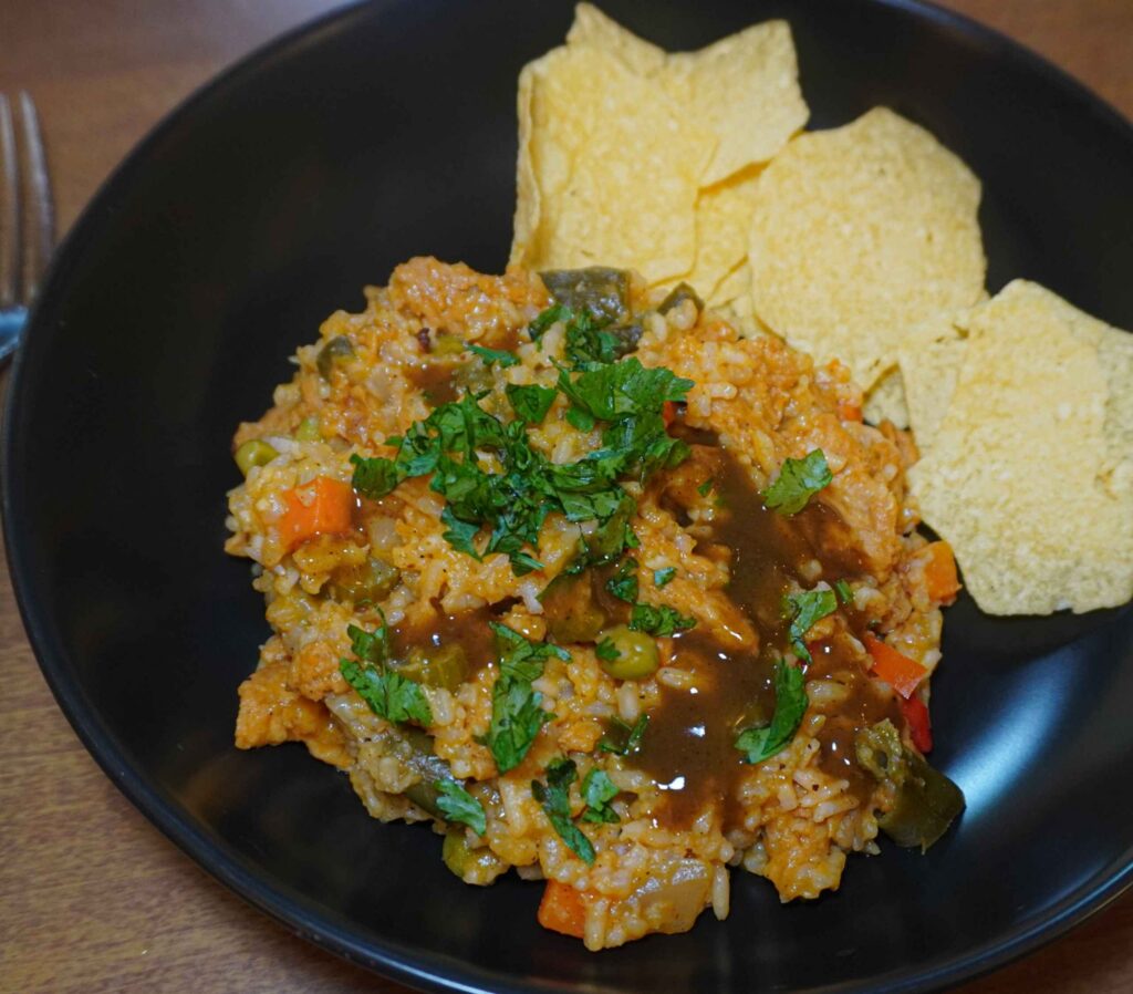 Arroz con pollo vegano