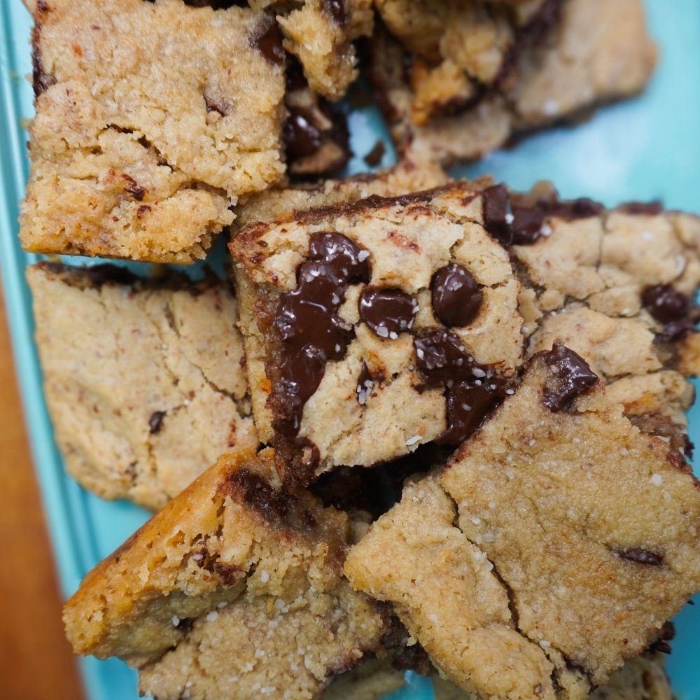 Blondies veganos de tahini
